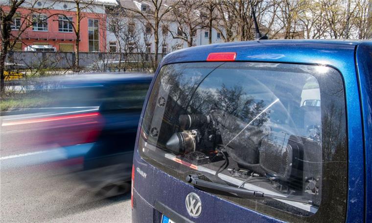 Landkreis Rotenburg: Hier müsst ihr mit Blitzern rechnen Im Landkreis Rotenbhurg sollte man stets damit rechnen, dass am Straßenrand mobile Blitzer stehen.