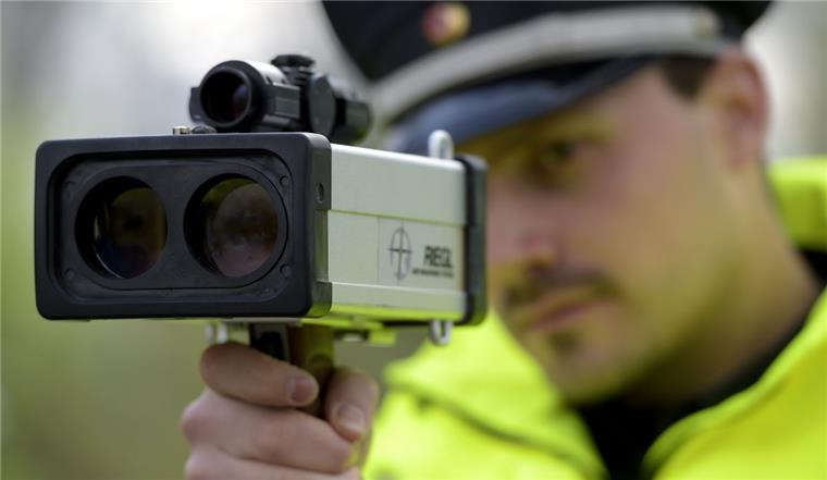 Tempomessungen: Hier wird im Landkreis Wesermarsch geblitzt Im Landkreis Wesermarsch wird wieder geblitzt.
