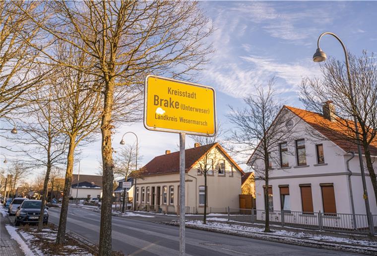 Im Landkreis Wesermarsch wurden während der nächtlichen Ausgangssperre in der Nacht von Dienstag auf Mittwoch neun Personen von der Polizei angetroffen. Es wurden Ordnungswidrigkeitenverfahren eingeleitet.
