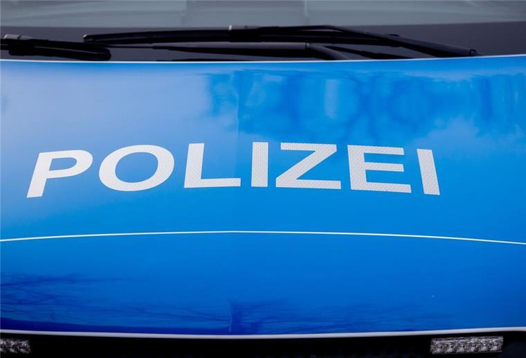 Unfall an Langener Grundschule: Kind (6) wird von Schulbus erfasst Im Langen kam es an einer Grundschule zu einem Unfall. Ein Kind wurde dabei verletzt.
