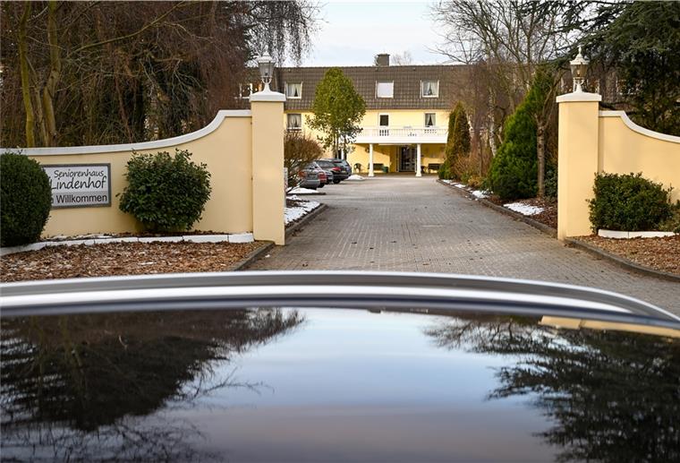 Corona-Ausbruch in Langener Seniorenheim Im Langener Lindenhof-Heim an der Ziegeleistraße haben sich insgesamt 52 Bewohner und Mitarbeiter mit dem Coronavirus infiziert.