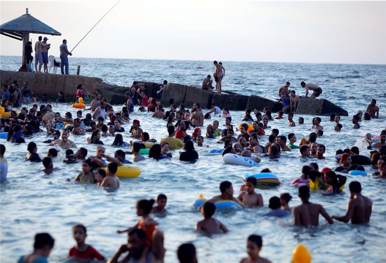Ägypten: Elf Menschen ertrinken bei versuchter Rettung eines Jungen Im Meer vor Alexandria in Ägypten sind bei der versuchten Rettung eines Jungen 11 Menschen ertrunken. Diese Stelle ist bekannt für gefährliche Strömungen. (Symbolbild)