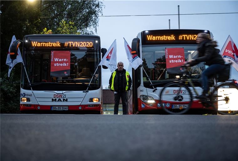 Öffentlicher Dienst: Streiks trotz Lohnangebot Im öffentlichen Nahverkehr wird es zu weiteren Streiks kommen.