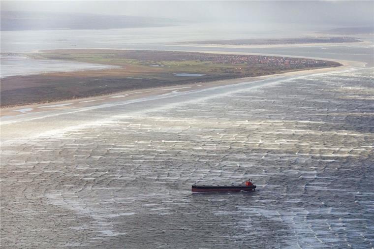 Im Oktober 2017 lag die "Glory Amsterdam" vor Langeoog auf Grund.