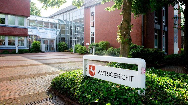 Freund stirbt bei Flucht vor Polizei - „Ich war am Boden“ Im Prozess am Amtsgericht Westerstede könnte am Montag ein Urteil fallen.