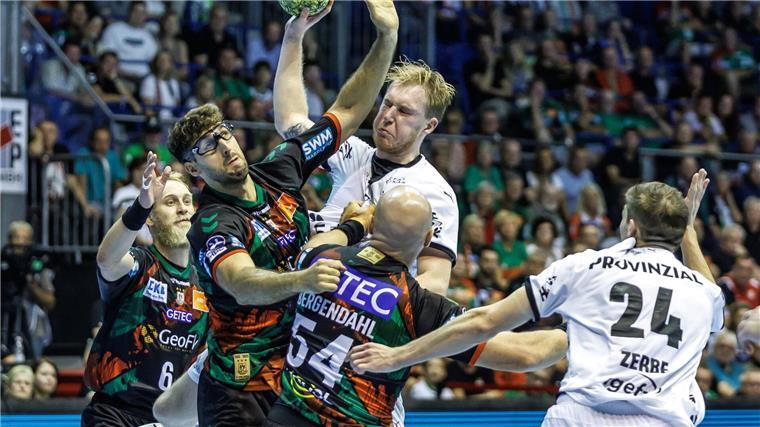 THW Kiel erwartet SC Magdeburg am Mittwochabend Im Punktspiel in Magddeburg hatte der THW die Nase vorn. Am 13. November treffen beide Teams in Kiel im Pokal aufeinander.
