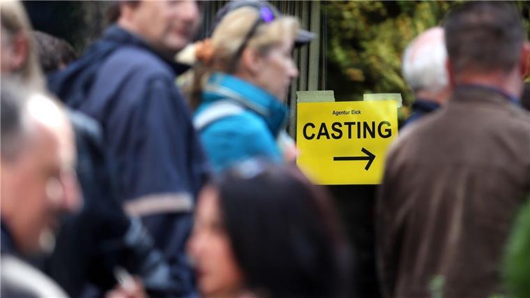 Komparsen für Serie gesucht – Männer gern mit Schnäuzer Im Rheinland werden Komparsen eine historische Serie gesucht (Symbolbild).