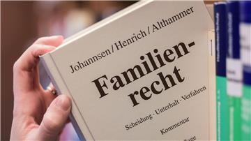 Im Schnitt hielten Ehen in Niedersachsen 14 Jahre, bevor sie geschieden wurden. Rund 16 Prozent der Paare trennten sich sogar erst nach 25 oder mehr Ehejahren. (Symbolbild) 