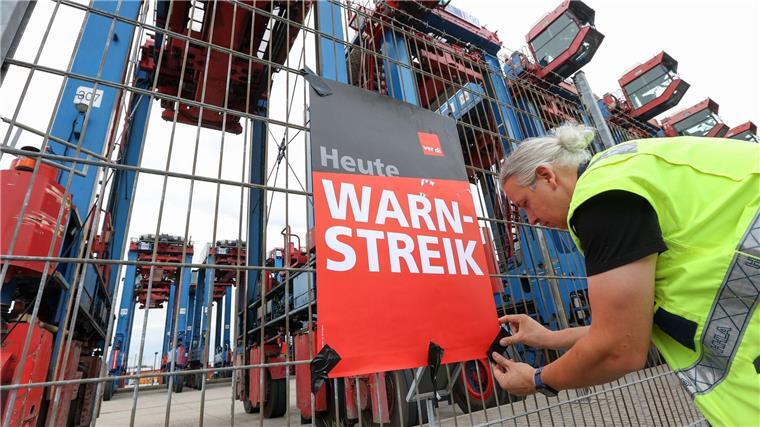 Seehafenbetriebe legen Verdi neues Angebot vor Im Seehäfen-Tarifstreit hat der Zentralverband der Deutschen Seehafenbetriebe ein neues Angebot vorgelegt.