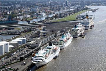Im September 2017 lagen auch schon vier Kreuzfahrtschiffe an der Columbuskaje in Bremerhaven.