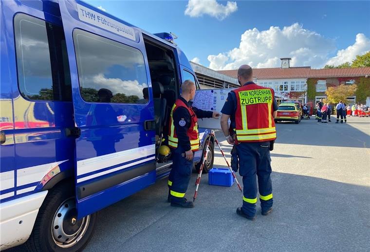 Nordenhamer THW hilft etliche Wochen Flutopfern im Ahrtal Im September baute das THW Nordenham ein Evakuierungszentrum in Friedrich-August-Hütte auf, nachdem eine Handgranate gefunden worden war.