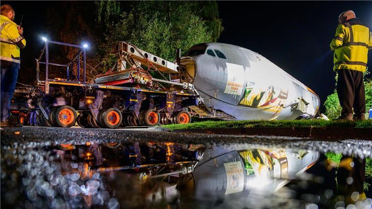 Bundeswehr-Airbus im Serengeti-Park angekommen Im Spätsommer 2026 soll aus dem Flugzeug ein Restaurant mit etwa 200 Sitzplätzen entstehen.