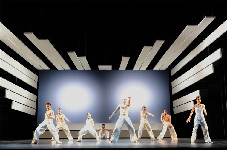 Zahl des Tages: 25 Das Stadttheater Bremerhaven plant 2016/17 25 Premieren.