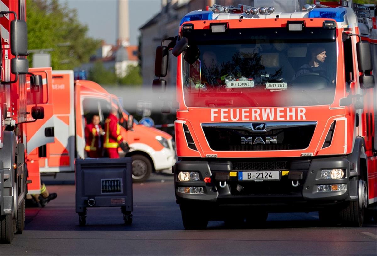 Batterien im Technikraum eines Kinos in Flammen Im Technikraum kam ein Speziallöschmittel zum Einsatz. Das Feuer konnte schnell gelöscht werden. (Symbolbild)