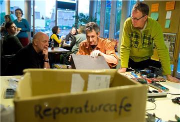 Im Treffpunkt „Alte Feuerwache“ in Bokel werden am Sonntag, 7. November, von 12 bis 16 Uhr defekte Gegenstände wieder gebrauchsfähig gemacht.
