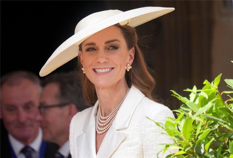 Lächeln der Prinzessin: Kate beim „Garter Day“ in Windsor Im vergangenen Jahr hatte Kate gefehlt, jetzt strahlte sie als Zuschauerin.
