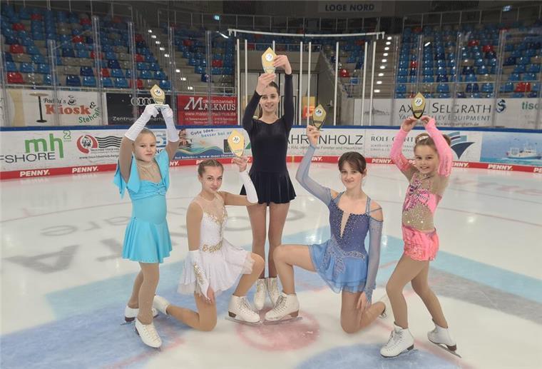 Teilnehmerinnen des SC Bremerhaven und des REV Bremerhaven beim Christmas Cup.