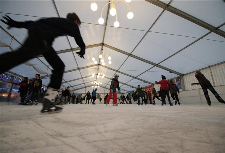 Wesermarsch: Eine Adventszeit fast ohne Veranstaltungen Im zweiten Jahr hintereinander wird es keine Eisbahn auf dem Nordenhamer Marktplatz geben. Veranstalter Peter Böseler hat abgesagt.