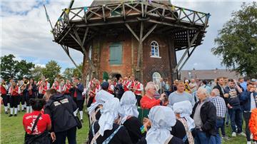 Immer ein Anziehungspunkt: die historische Midlumer Mühle. Foto: Leuschner