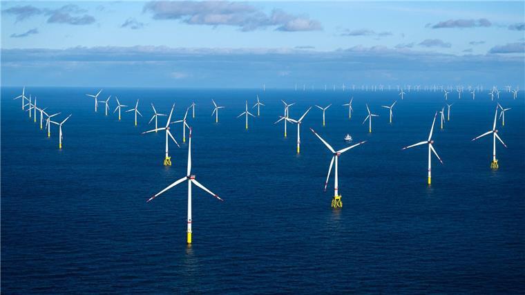 Windparks auf See liefern mehr Strom Immer mehr Windkraft auf See.