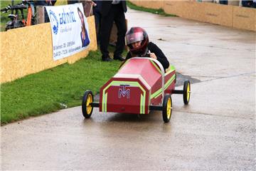 Impressionen vom Seifenkistenrennen Feldhausen 2017.