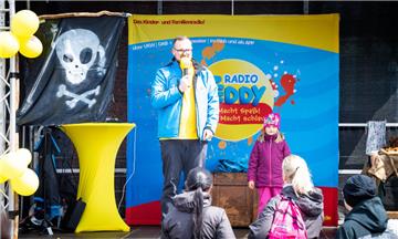 Impressionen von der Fischparty im Schaufenster Fischereihafen 2019: Kinderspaß ...