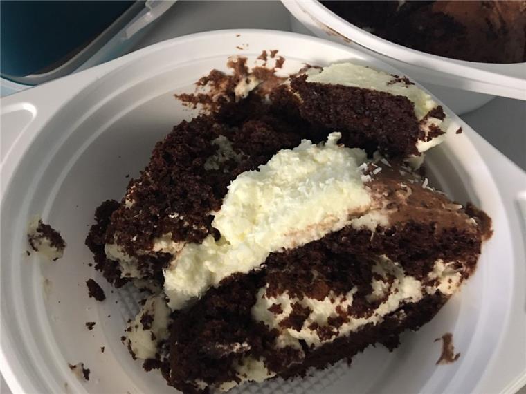 Frau (60) stirbt bei Kuchen-Wettessen in Australien In Australien starb eine 60-Jährige bei einem Kuchen-Wettessen.