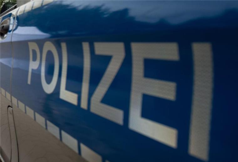 Polizei erschießt aggressiven, blutverschmierten Hund in Elsfleth In Brake erschossen die Polizisten einen Hund