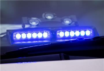 Blaulicht auf Polizeifahrzeug