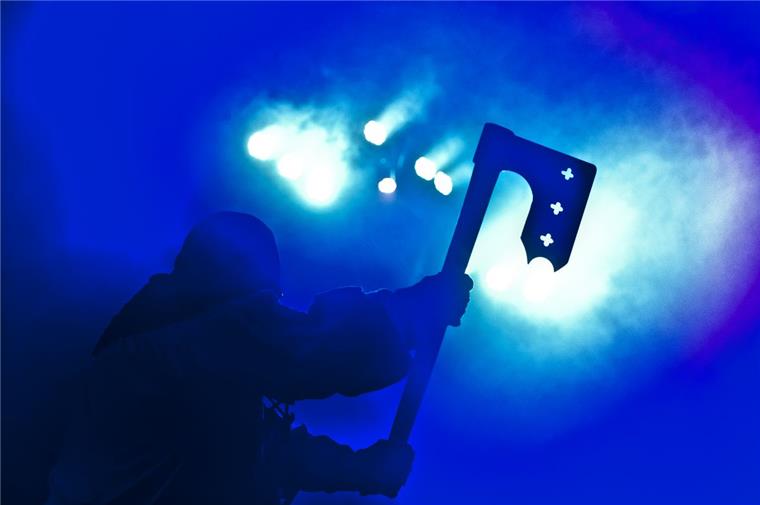 Bremen: Mann randaliert mit Axt aus Frust über Drogendealer In Bremen hat ein Mann mit einer Axt randaliert und mehrere Personen bedroht.