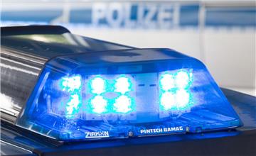 In Bremen ist ein Mann bei einem Unfall schwer verletzt worden.