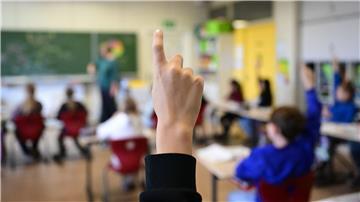 In Bremen profitieren 43 Schulen von der bundesweiten Förderung. (Symbolbild)