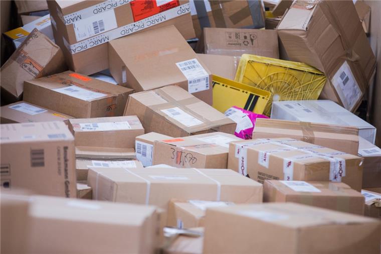 Neue DHL-Packstationen in Bremerhaven aufgestellt In Bremerhaven gibt es zwei neue Packstationen der DHL.