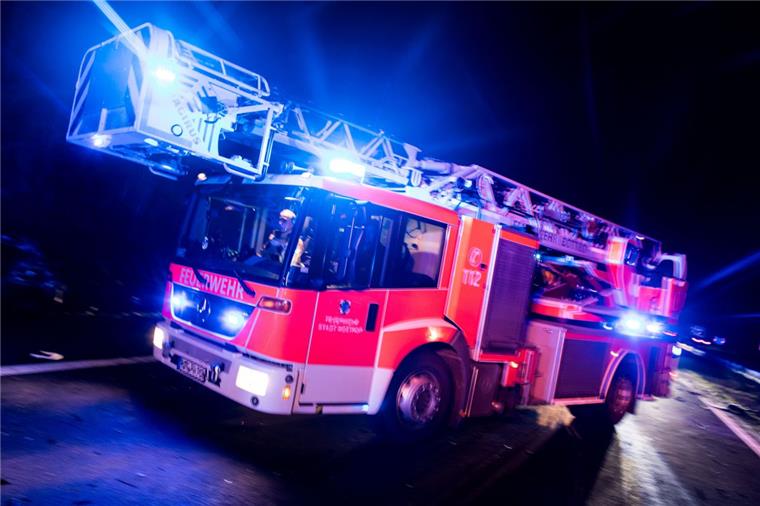 Vier Verletzte bei Feuer in Mehrfamilienhaus in Lehe In Bremerhaven-Lehe hat es in einem Mehrfamilienhaus gebrannt.