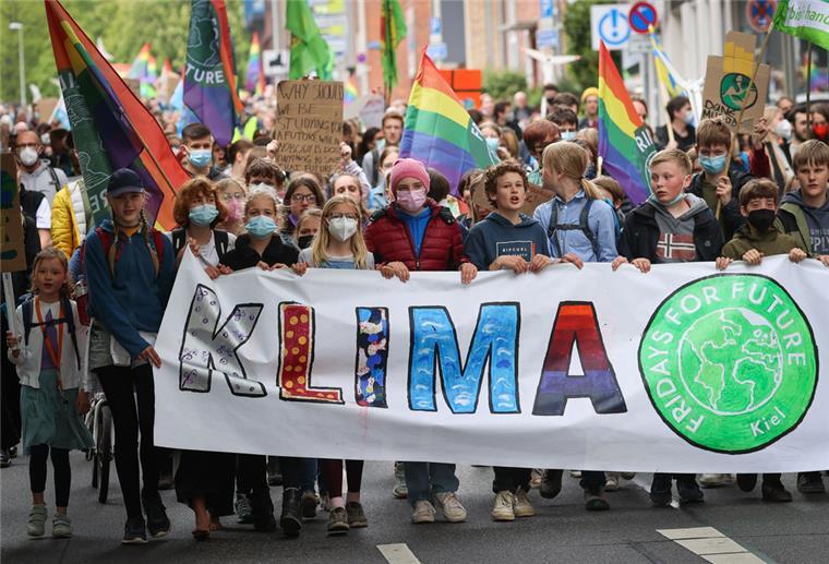 Bremerhaven: Klimaschutzbewegung ruft heute zu Demos auf Junge Aktivisten der Klimaschutzbewegung Fridays for Future