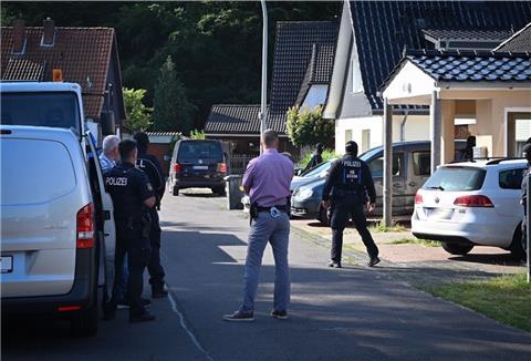 In Bremerhaven-Surheide läuft derzeit eine Razzia des Zolls.