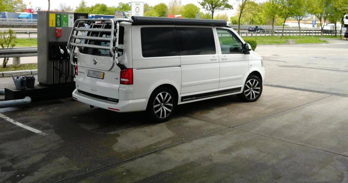 VW T5 in Wulsdorf von der Auffahrt gestohlen In Bremerhaven-Wulsdorf ist ein VW von der Auffahrt gestohlen worden.