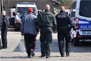 In Bremerhaven wurden mehrere Personen abgeführt.
