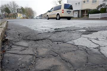 In Bremerhaven zerbröseln an vielen Ecken die Straßen. In der Auerstraße ist es besonders schlimm. 