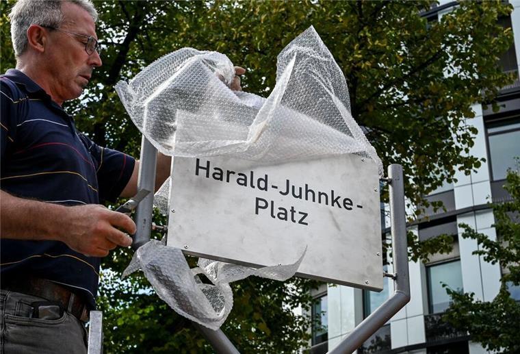 In Charlottenburg gibt es jetzt einen Harald-Juhnke-Platz. 