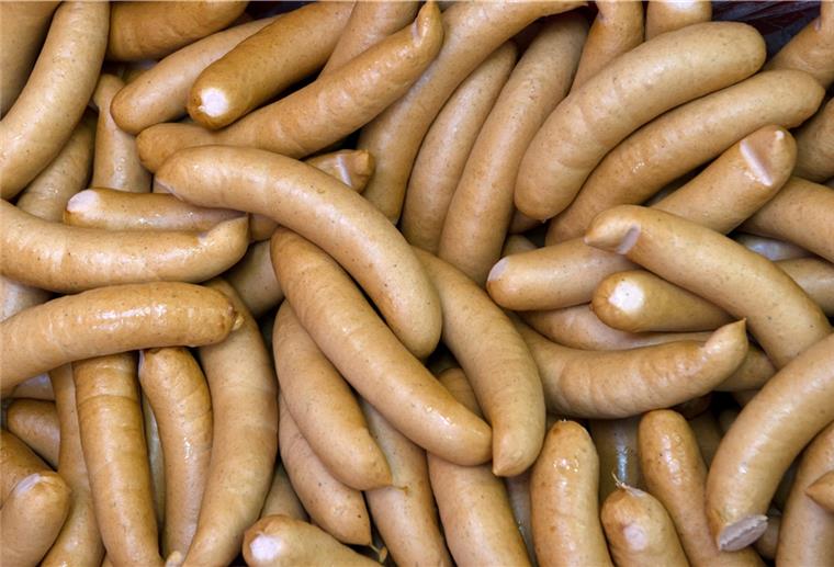 Cuxhaven: Räuber will Geld, bekommt aber nur eine Wurst In Cuxhaven musste sich ein Räuber mit einer Wurst als Beute zufriedengeben.