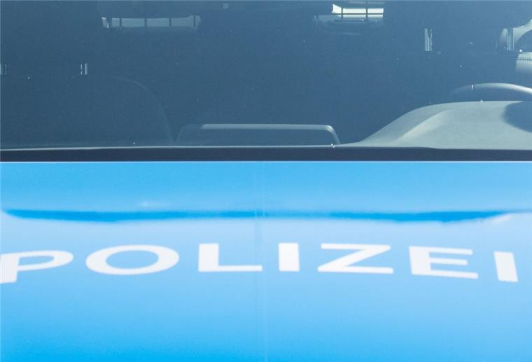 Geestland: Keine Fahrerlaubnis für Anhänger In Debstedt stoppte die Polizei einen Autofahrer, der einen Pkw mit Anhänger fuhr.