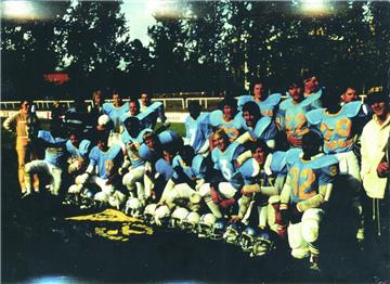 In den Anfangsjahren trugen die Bremerhaven Seahawks ihre Heimspiele auf dem Zollinlandplatz aus. Seit 1987 ist das Nordseestadion die Heimat der OSC-Footballer.