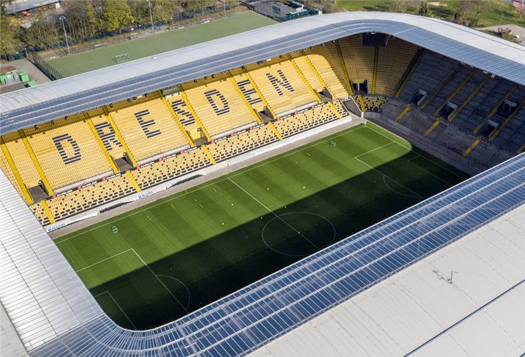 Leopoldina-Präsident: Stadionbesuche erst in vielen Monaten In den deutschen Fußballstadien könnte es noch auf längere Zeit leer bleiben.