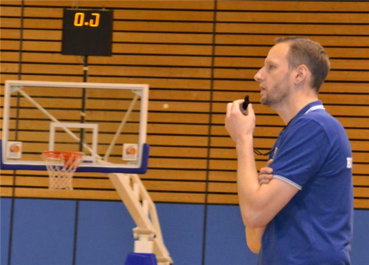 Eisbären Bremerhaven: Mindestens zwei Spieler fehlen immer noch In den Startlöchern: Eisbären-Coach Arne Woltmann will in der dritten Augustwoche mit der Saisonvorbereitung beginnen.