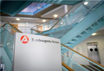In der Agentur für Arbeit und im Jobcenter laufen zu viele Anrufe auf.