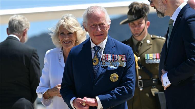 Protest gegen König Charles im australischen Parlament In der australischen Hauptstadt warteten viele Termine auf Charles und Camilla.
