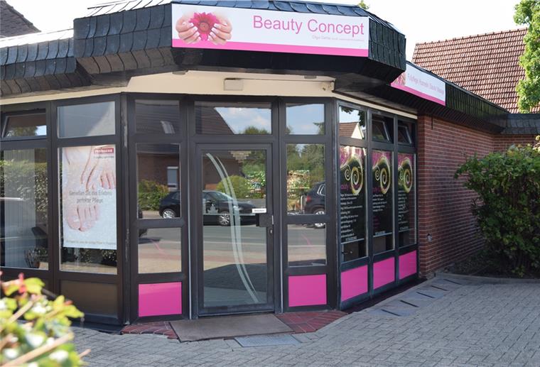 Neues Leben in der ehemaligen Kiebitz-Apotheke In der ehemaligen Kiebitz-Apotheke in Abbehausen kehrt neues Leben ein. Olga Gertje bereibt dort ein Kosmetikstudio, das ab Oktober auch eine Sauna beheimaten soll.