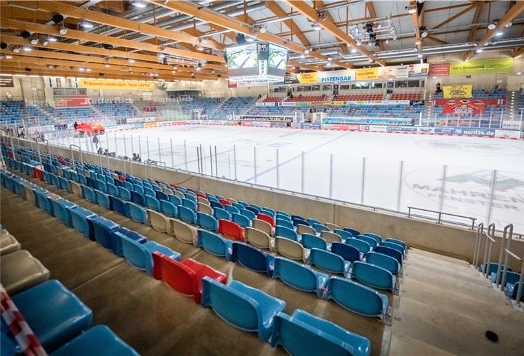 Eishockey: Drei REV-Mannschaften sind im Einsatz Blick in die Eisarena Bremerhaven