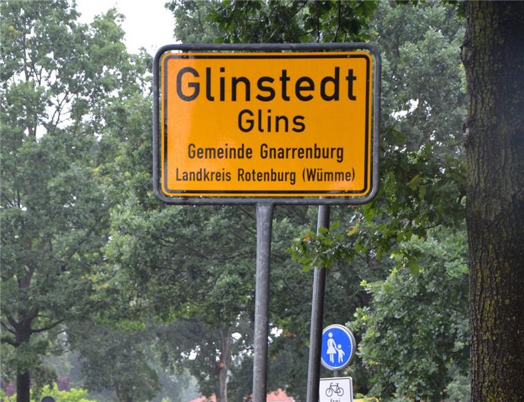 Up platt: Aus Gyhum wird jetzt Jeem In der Gemeinde Gnarrenburg sind die Ortseingangsschilder bereits mit plattdeutschen Zusätzen versehen. Dem Beispiel Glinstedts wollen die Gyhumer folgen.